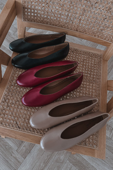 Olyssia Damenballettschuhe aus schwarzem Kunstleder mit breiten Absätzen 2