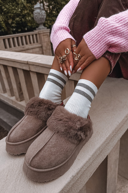 Damen Schnee Stiefel mit Plattform und Fell mit Stickerei in sandfarbiger Farbe Querina