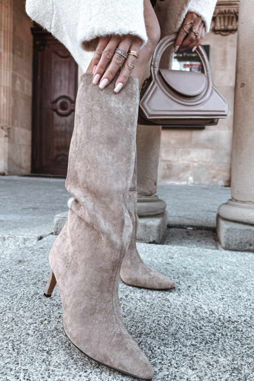 Olivienne Damenstiefel über dem Knie mit dünnen Absätzen gefüttert in Sandfarbe