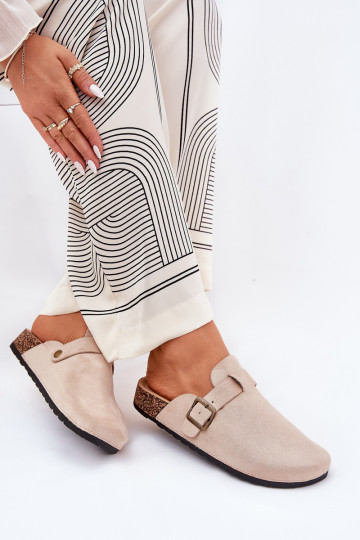 Hausschuhe ChodakI Feminin i mit einer Plattform mit Schnallen Beige Selio