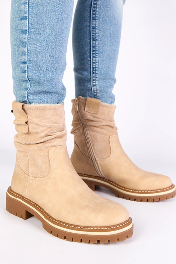 Beige warme Stiefeletten...