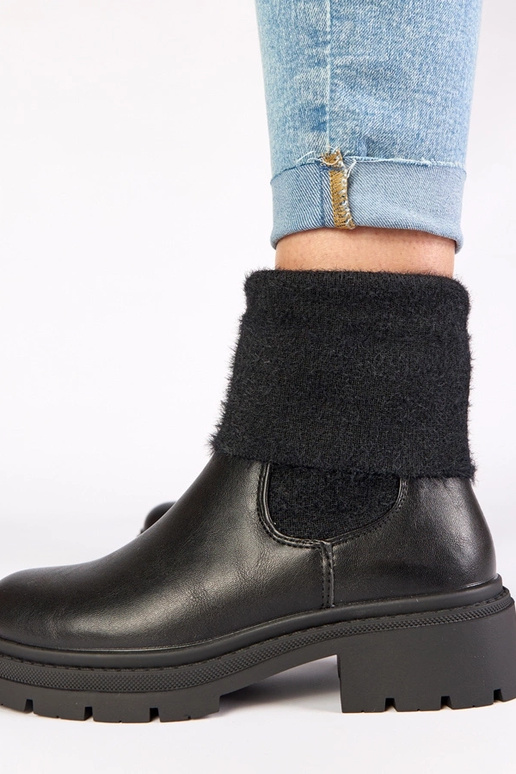 Schwarze Stiefeletten mit elastischem...