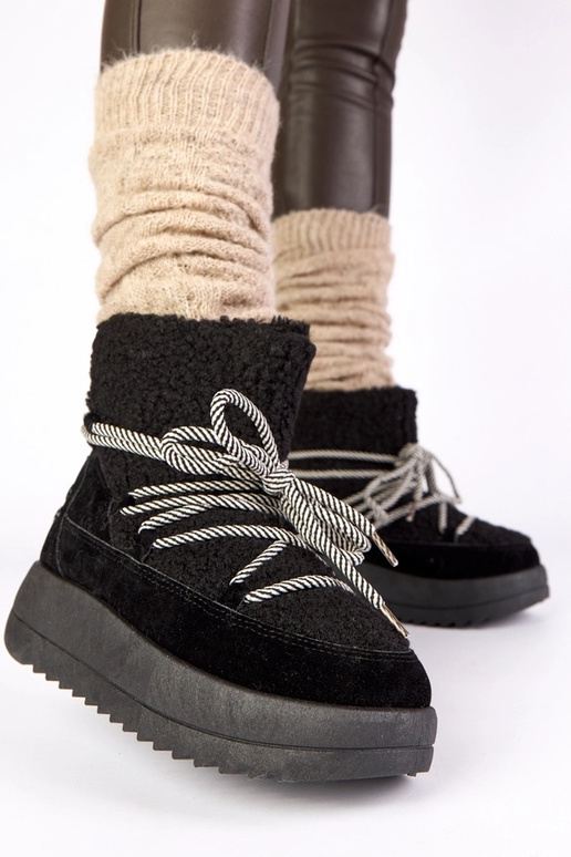 Schwarze warme Schnürschneestiefel...