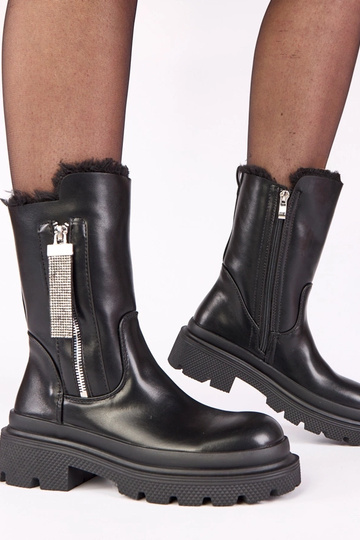 Schwarze Stiefeletten auf Plattform mit dekorativem Reißverschluss mit Zirkonia Asta