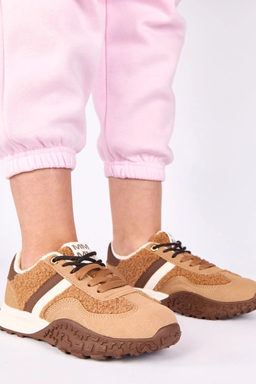 Braune Sneakers, warm...