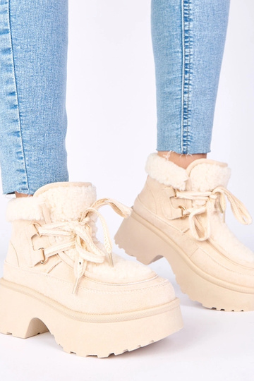 Sandfarbene Schneestiefel... 2