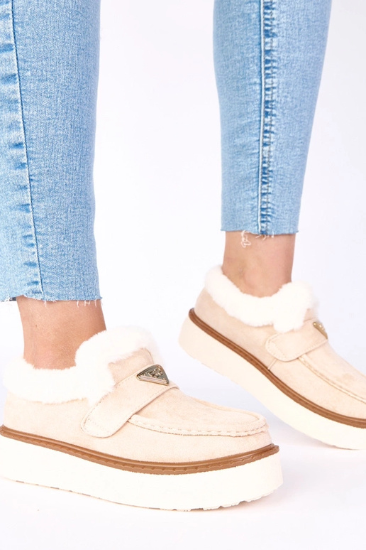 Hellbeige Mokassins, gefüttert mit...