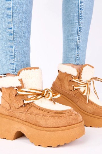 Braune Schneestiefel mit Fell auf Plattform „Ziza" 2