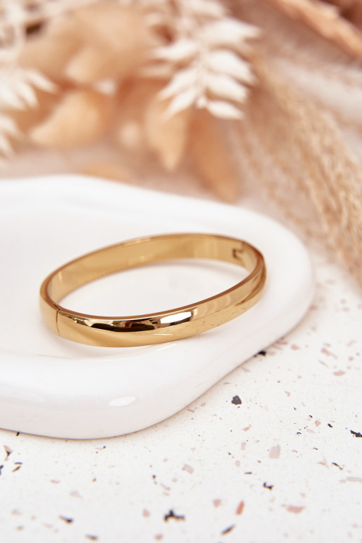 Ein Armband aus Edelstahl goldene Farbe