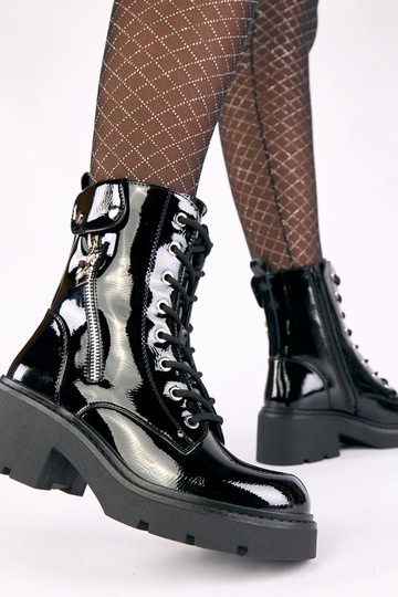 Schwarze lackierte... 2