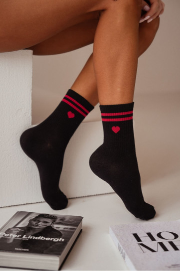 Socken Feminin BaZuełniane mit Herzen mit Streifen schZuarze Farbe