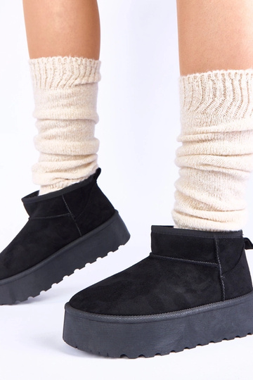 Schwarze Plattform... 2