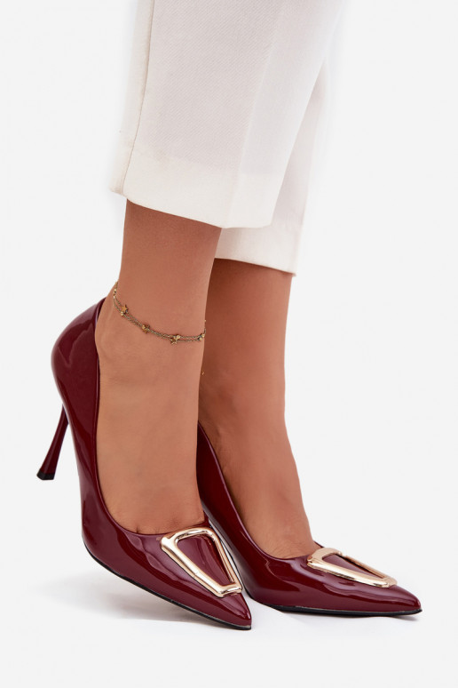 Lackierte High Heels mit goldfarbenen Details in bordeaux Paivelle