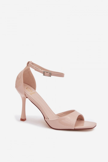 Lackierte Sandalen mit dünnen Absätzen, sandfarbene Revella 2