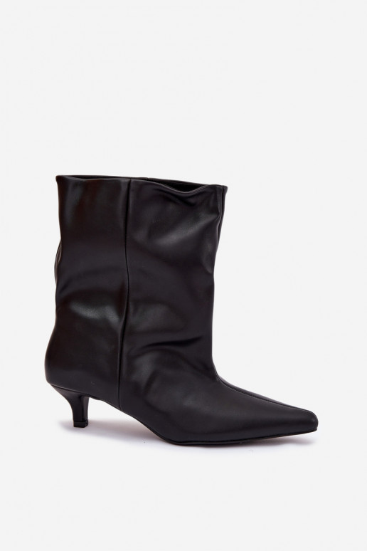 Schwarze Damen Halbstiefel mit niedrigem Absatz und lockerem Schaft Jessalia