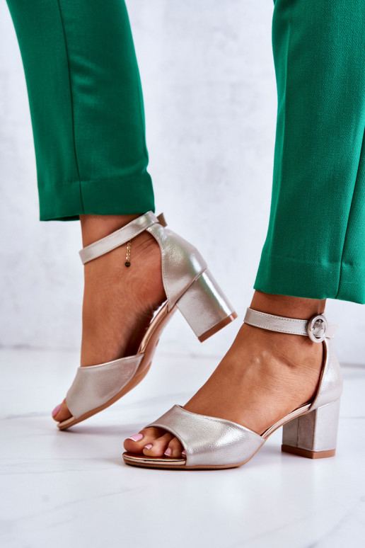 Haut Sandalen mit hohen Absätzen Vinceza 20100 goldene Farbe