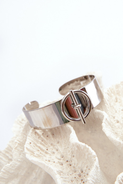 Ein Armband Feminin mit Ornamenten Stal NierdzeZuna Silberfarbe