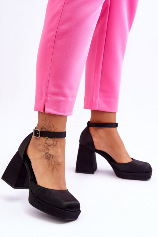 Modisch Schuhe Auf massiven Absätzen schZuarze Farbe Sandia