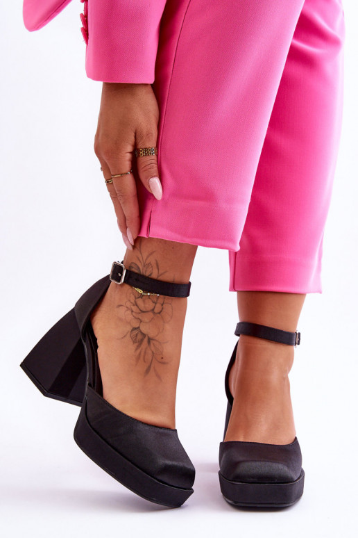 Modisch Schuhe Auf massiven Absätzen schZuarze Farbe Sandia