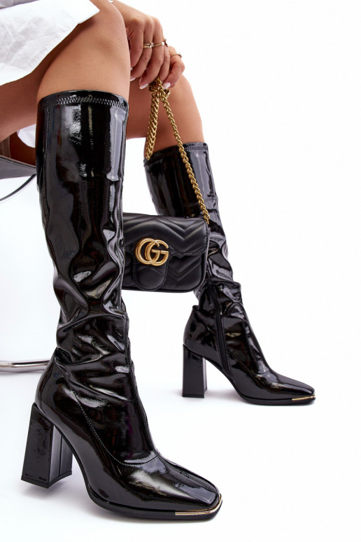 mit Lackeffekt Stiefel mit Absätzen Gegen die Straße schZuarze Farbe Mlokva