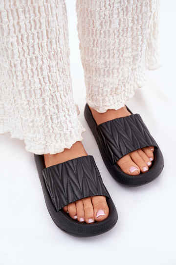 Damenhausschuhe Leichte Hausschuhe mit einer Plattform schZuarze Farbe Vanesha 2