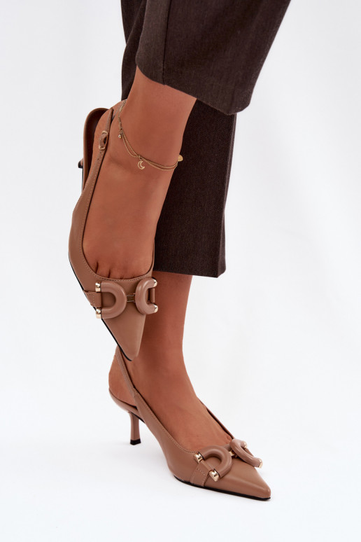 Damensandalen mit dünnen Absätzen Mit Dekorationen Detalem braune Farbe Brienne