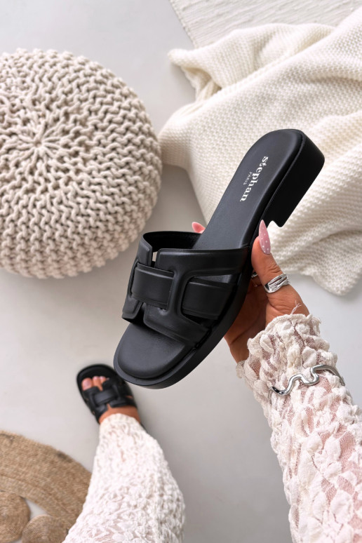 Damenhausschuhe mit breiten Absätzen schZuarze Farbe Lorania