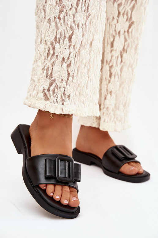 Damenhausschuhe mit breiten Absätzen mit Schnallen schZuarze Farbe Melivra