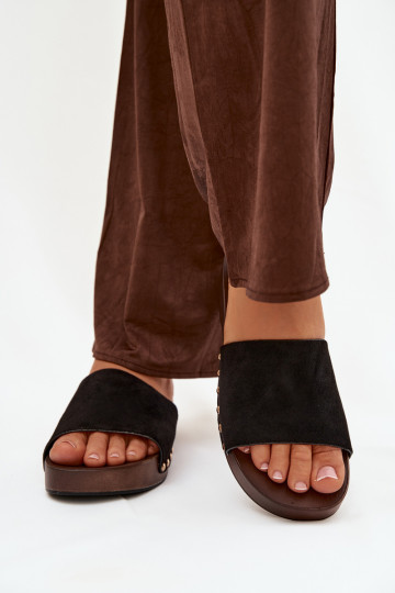 Damenflip-Flops mit goldenen Nieten in Schwarz Ferinna