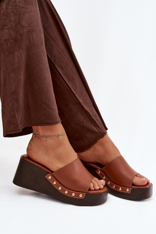 Damenhausschuhe Auf einem Keil Ze goldene Farbemi Stollen braune Farbe Arionne