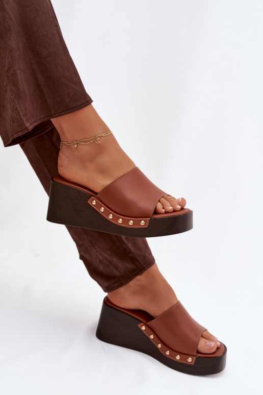 Damenhausschuhe Auf einem Keil Ze goldene Farbemi Stollen braune Farbe Arionne