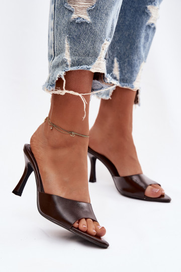 mit Lackeffekt Damenhausschuhe mit Absätzen CzekoladoZue Lirissa