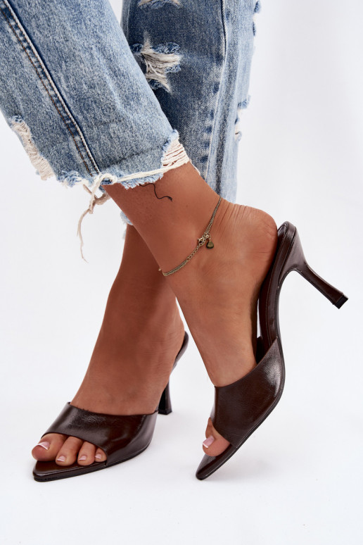 mit Lackeffekt Damenhausschuhe mit Absätzen CzekoladoZue Lirissa