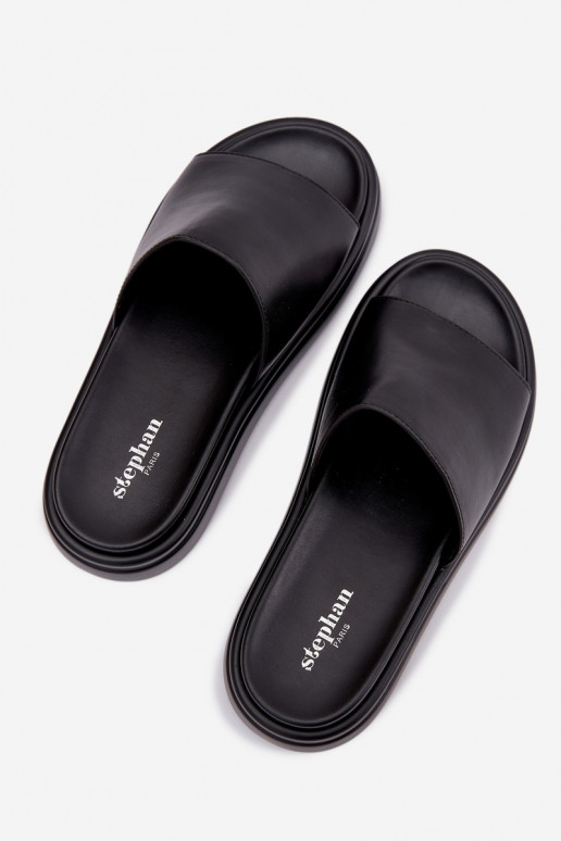 Damenhausschuhe mit einer Plattform schZuarze Farbe Tanelisse