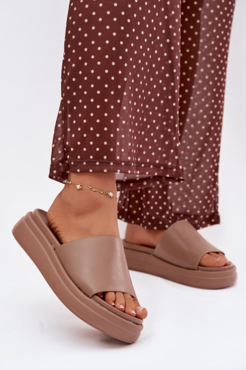 Damenhausschuhe mit einer Plattform Beige Tanelisse