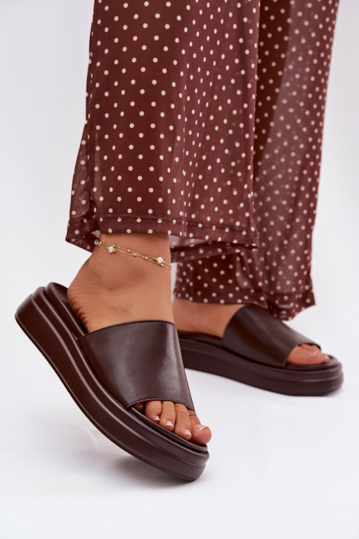 Damenhausschuhe mit einer Plattform CzekoladoZue Tanelisse