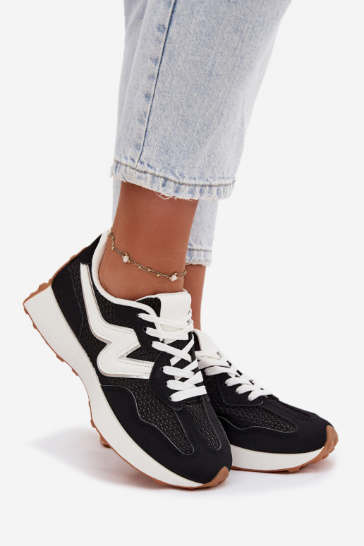 Turnschuhe Feminin mit einer Plattform schZuarze Farbe Janelora