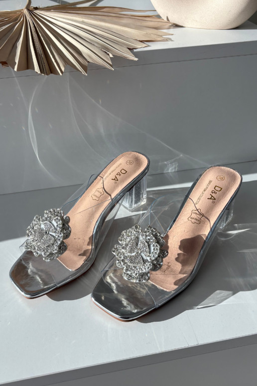 Silberne transparente Hausschuhe D&A MR1037-20 mit Absatz und Ornamenten