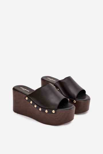 Damenflip-Flops mit Plattform und Nieten in Schwarz Taireline 2