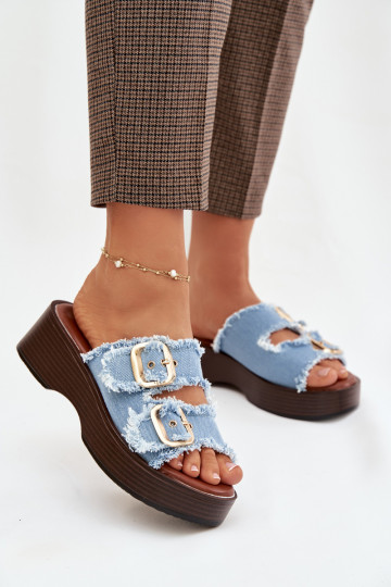 Damen-Pantoletten mit Plateau in Goldfarbe und blauen Schnallen 2