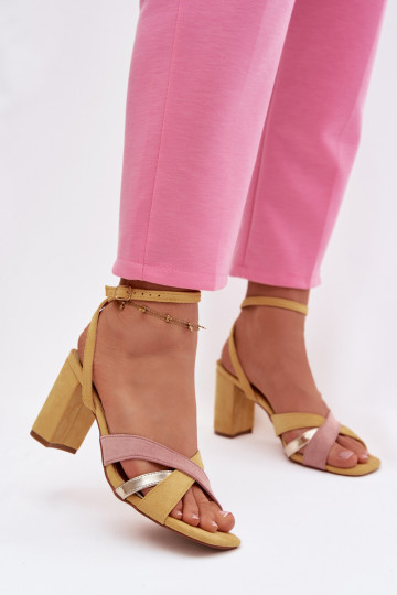 Damen-Sandalen mit hohen Absätzen mit Streifen aus Öko-INildlederoZue gelbe Farbe Karilora 2