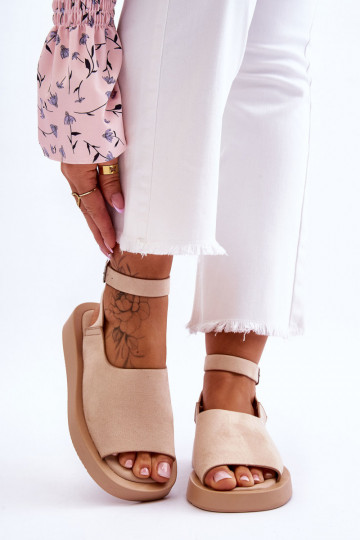 Bequeme Damensandalen mit einer Plattform Beige Rubie