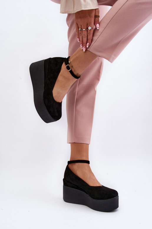 Feminin Espadrilles Auf einem Keil schZuarze Farbe Es musslla