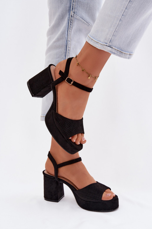 Damen-Sandalen mit hohen Absätzenaus Öko-INildlederu schZuarze Farbe Iserelle