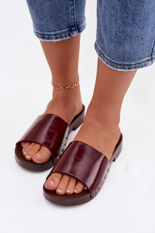 Damenhausschuhe mit Nieten mit breiten Absätzen Burgund Brinalle