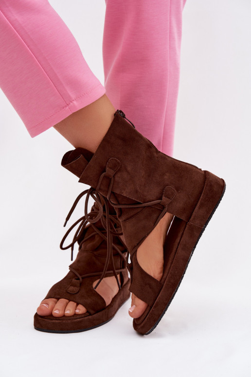 Damensandalen aus Öko-INildlederoZue mit einem Stiefel I INiązaniem CzekoladoZue Ferlisse