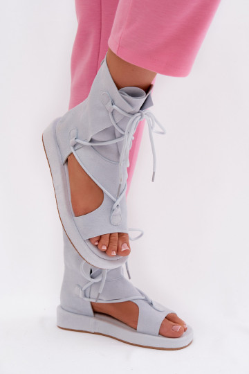 Damensandalen aus Öko-INildlederoZue mit einem Stiefel I INiązaniem hellblau Ferlisse