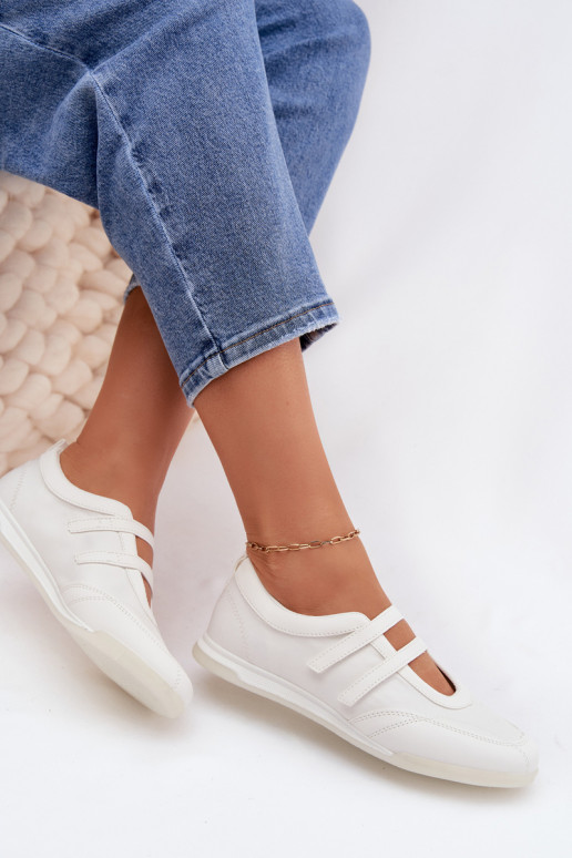 Sportlicher Stil Ballerinas Feminin mit Streifen Zueiße Farbe Farvessa