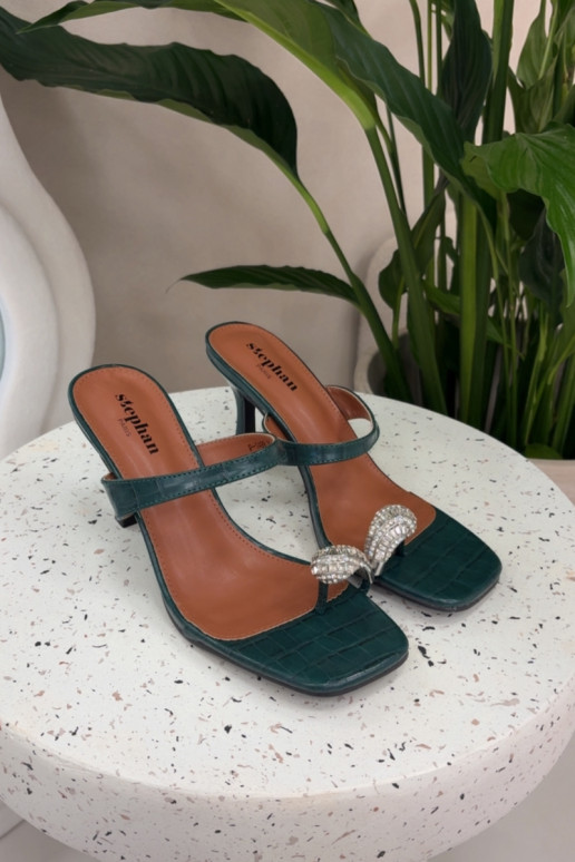 Damen flaschengrüne Pantoletten mit dünnen Absätzen und eleganten Details Lorissa