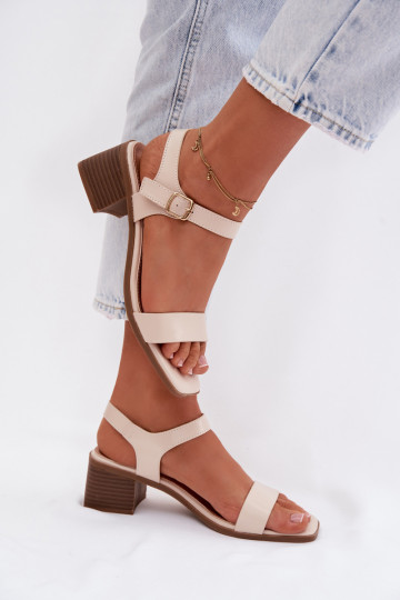Damen-Sandalen aus Kunstleder mit Plattform in Sandfarbe Sabela